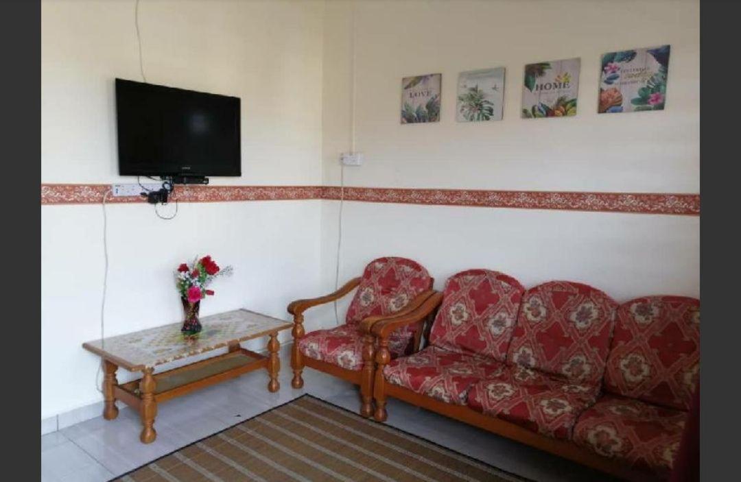 Homestay Ibu Pekan Exterior foto